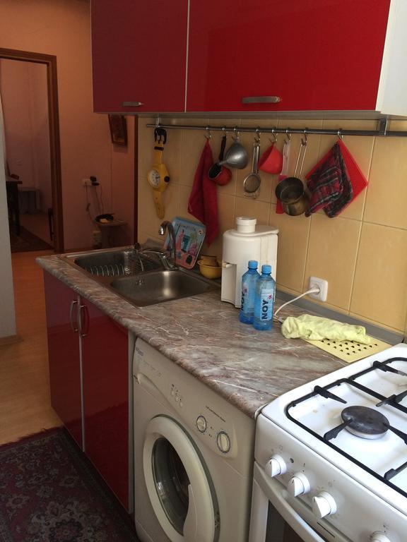Apartment On Hanrapetutyan Street Erévan Extérieur photo