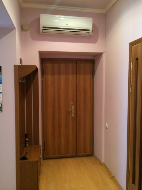 Apartment On Hanrapetutyan Street Erévan Extérieur photo