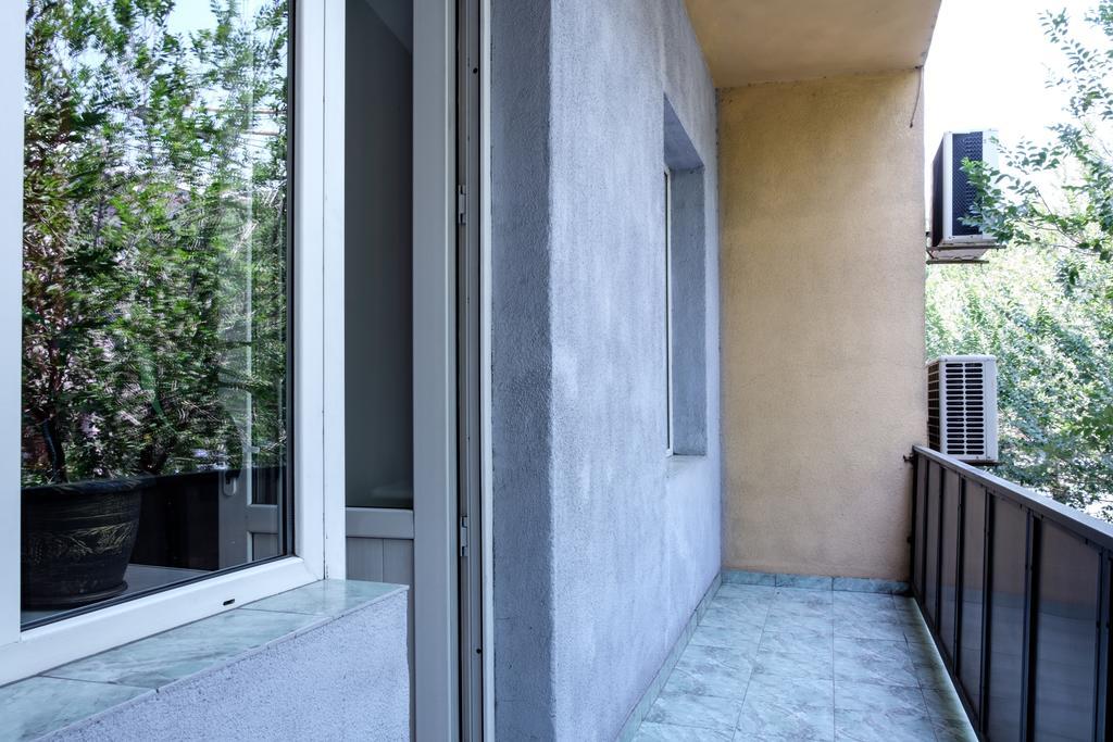 Apartment On Hanrapetutyan Street Erévan Extérieur photo